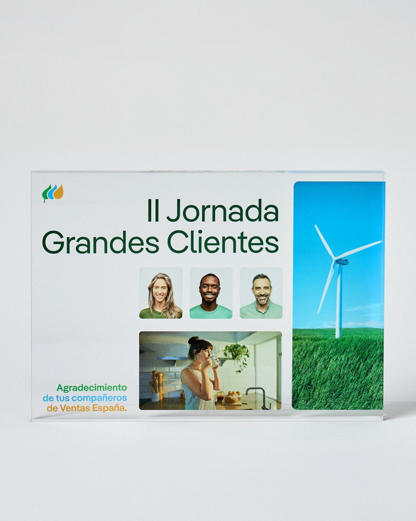 Gepersonaliseerde acryl plaquette in VITRA A4-formaat