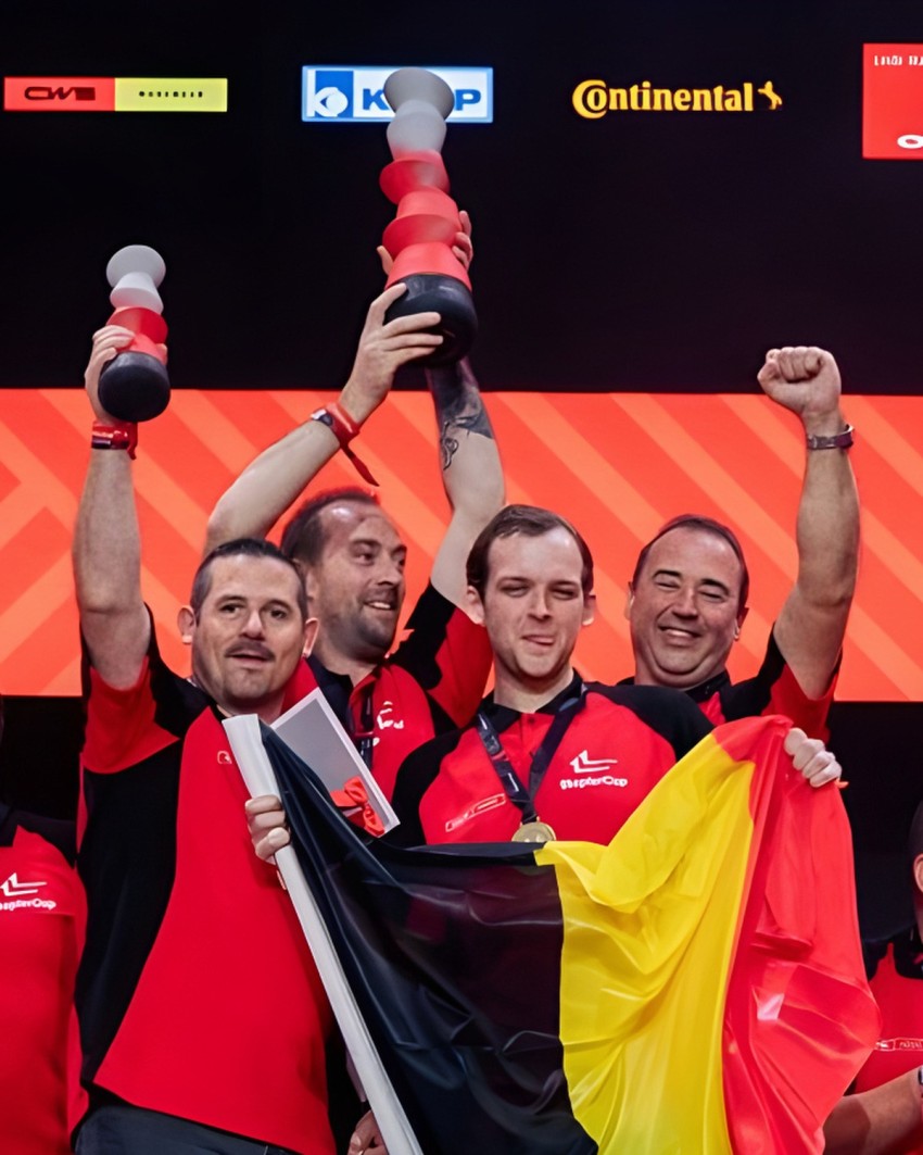 Trophée sur mesure StaplerCup – Finales d’Aschaffenburg, 2026, fabriqué par Sustain Awards